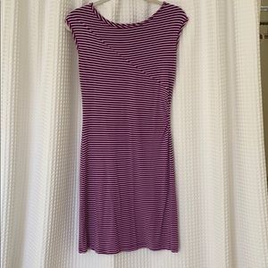 Yala sleeveless purple and white dress sz M